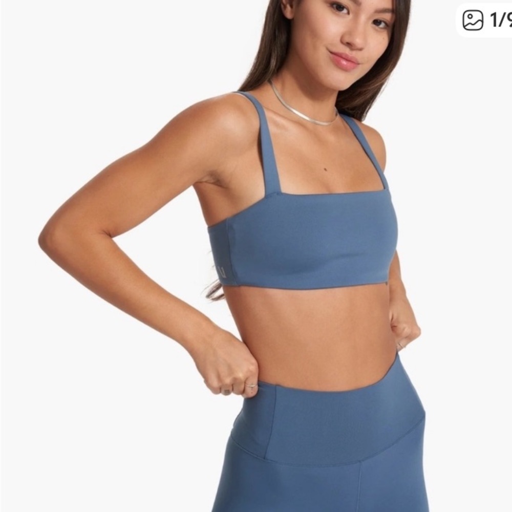 Vuori NWT Stylish Pool Blue Evolve Leggings & Top Set. Size Top L / Leggings XL